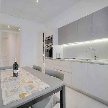 Brand New 2 Bedroom Forville - Wi Fi *