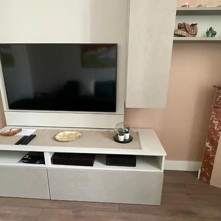 Brand New 2 Bedroom Forville - Wi Fi *
